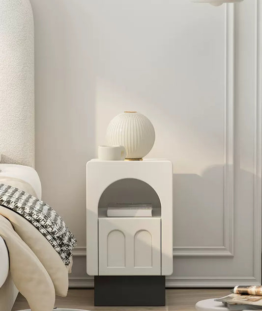 ミニベッドサイドテーブル