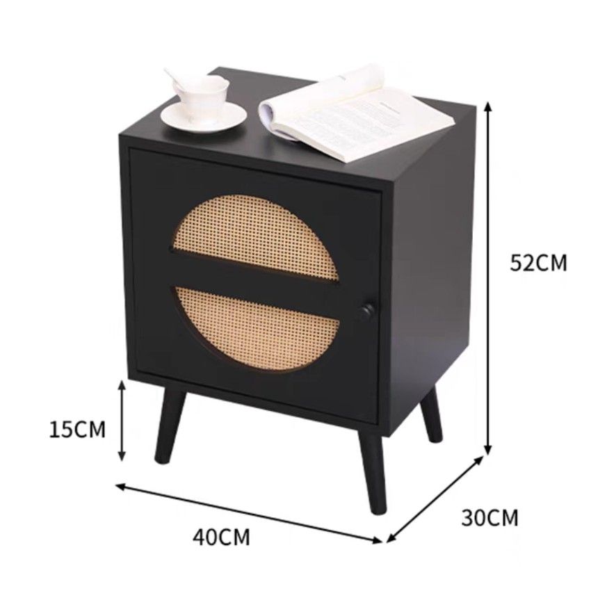 ChEeZo Bedside Table