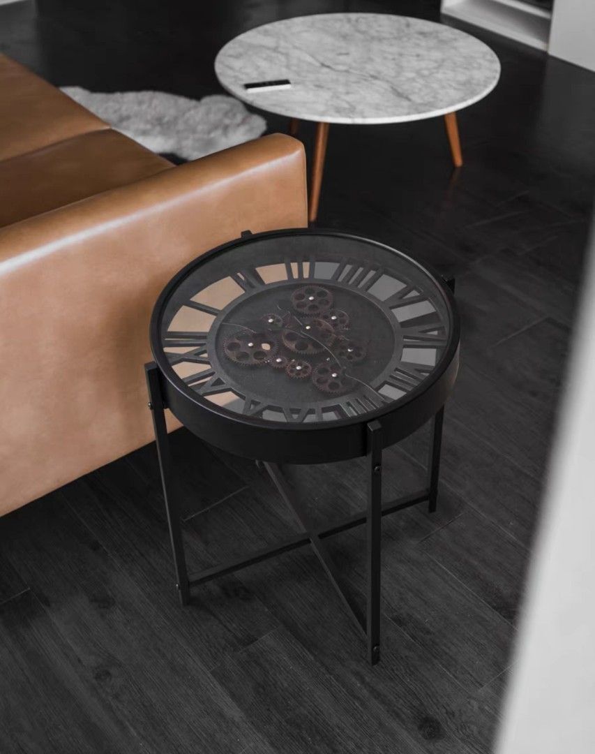 ClOckZ Side Table