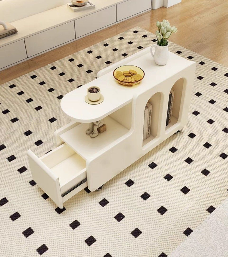 EmmA Side Table