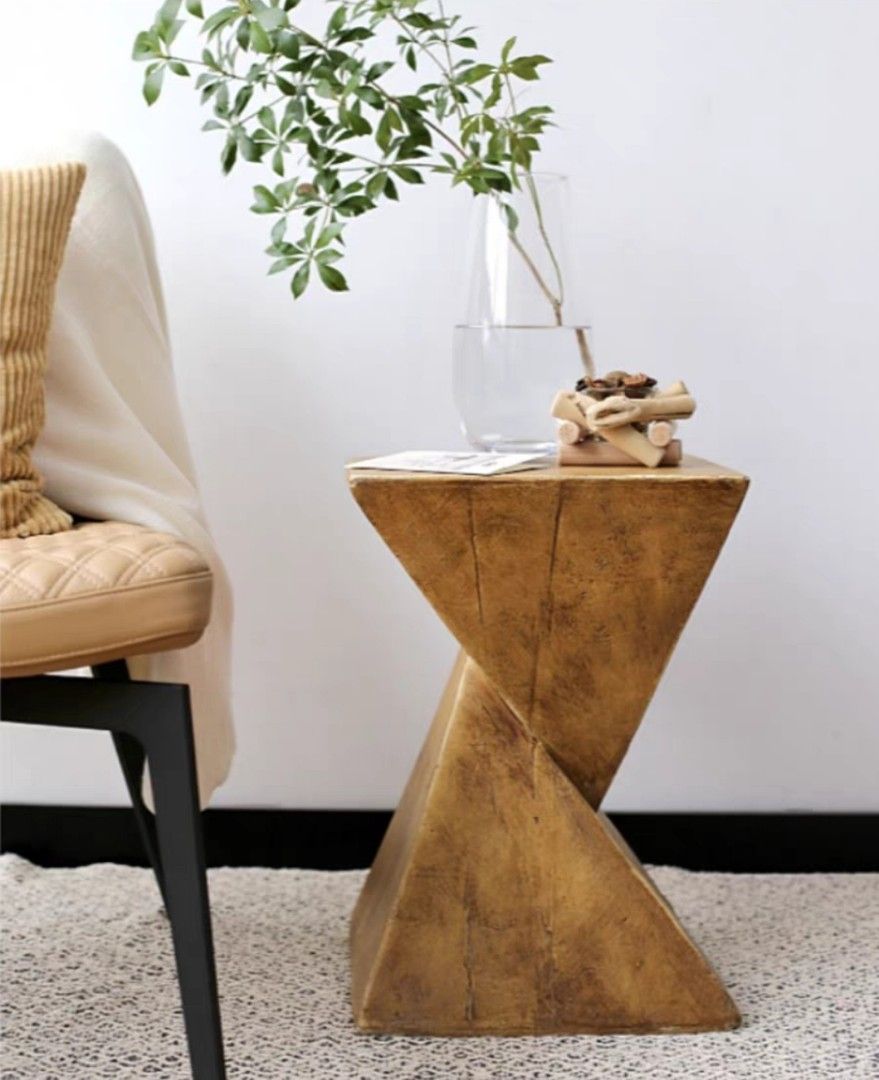 HilDa Side Table