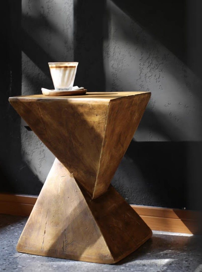 HilDa Side Table
