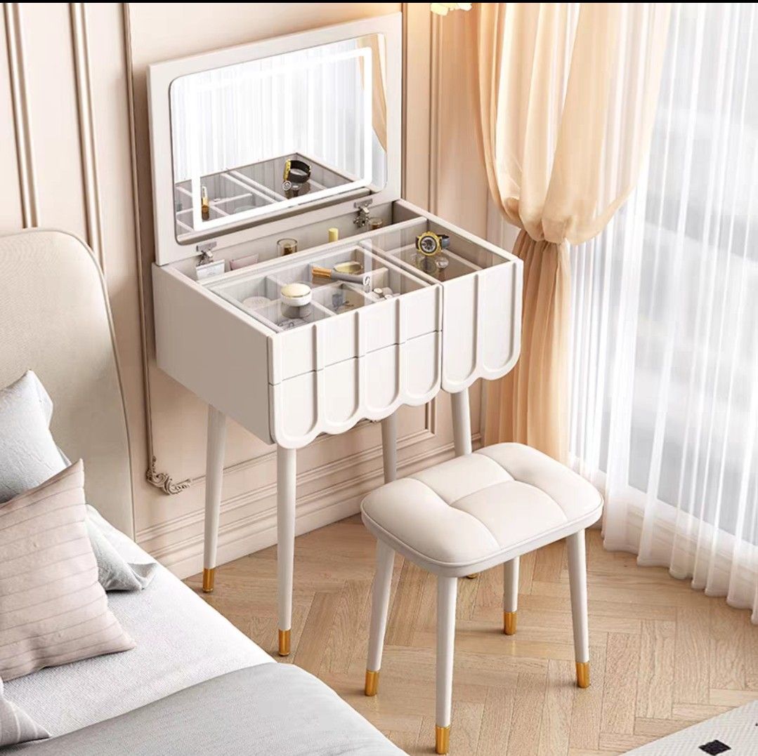 JeSsY Dressing Table Set