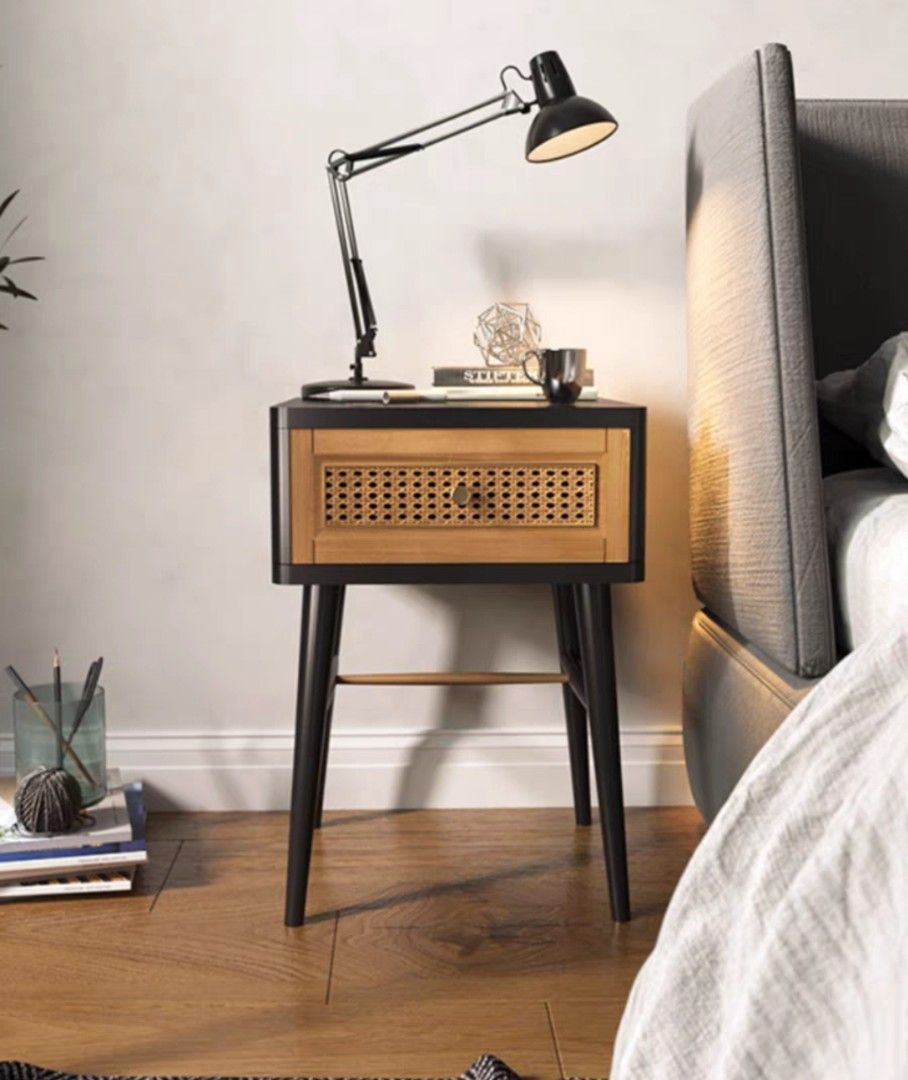KalYz Bedside Table