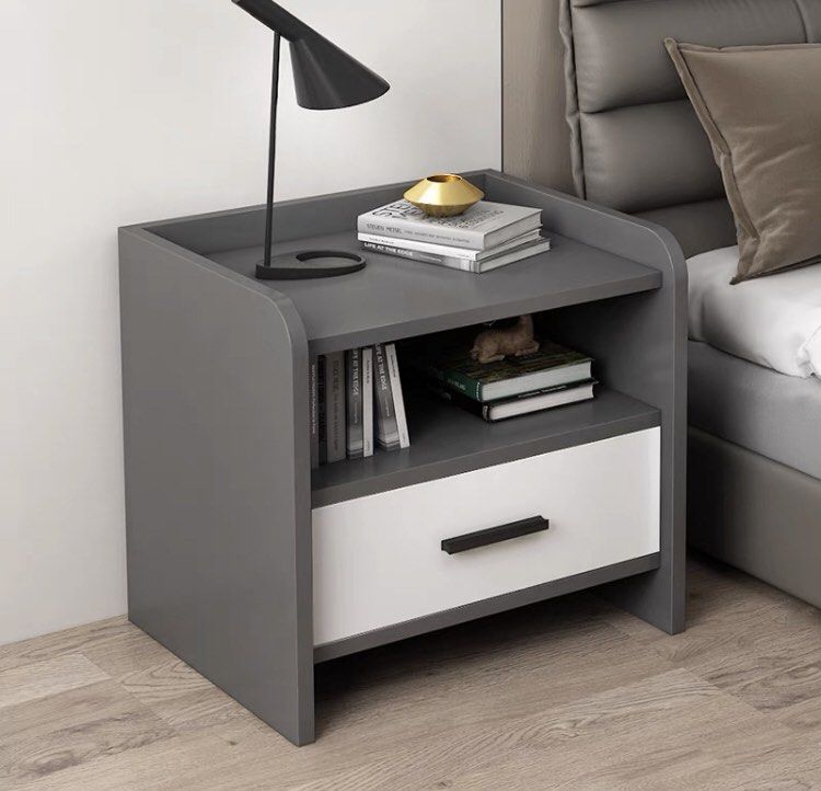 LuLu ベッドサイドテーブル