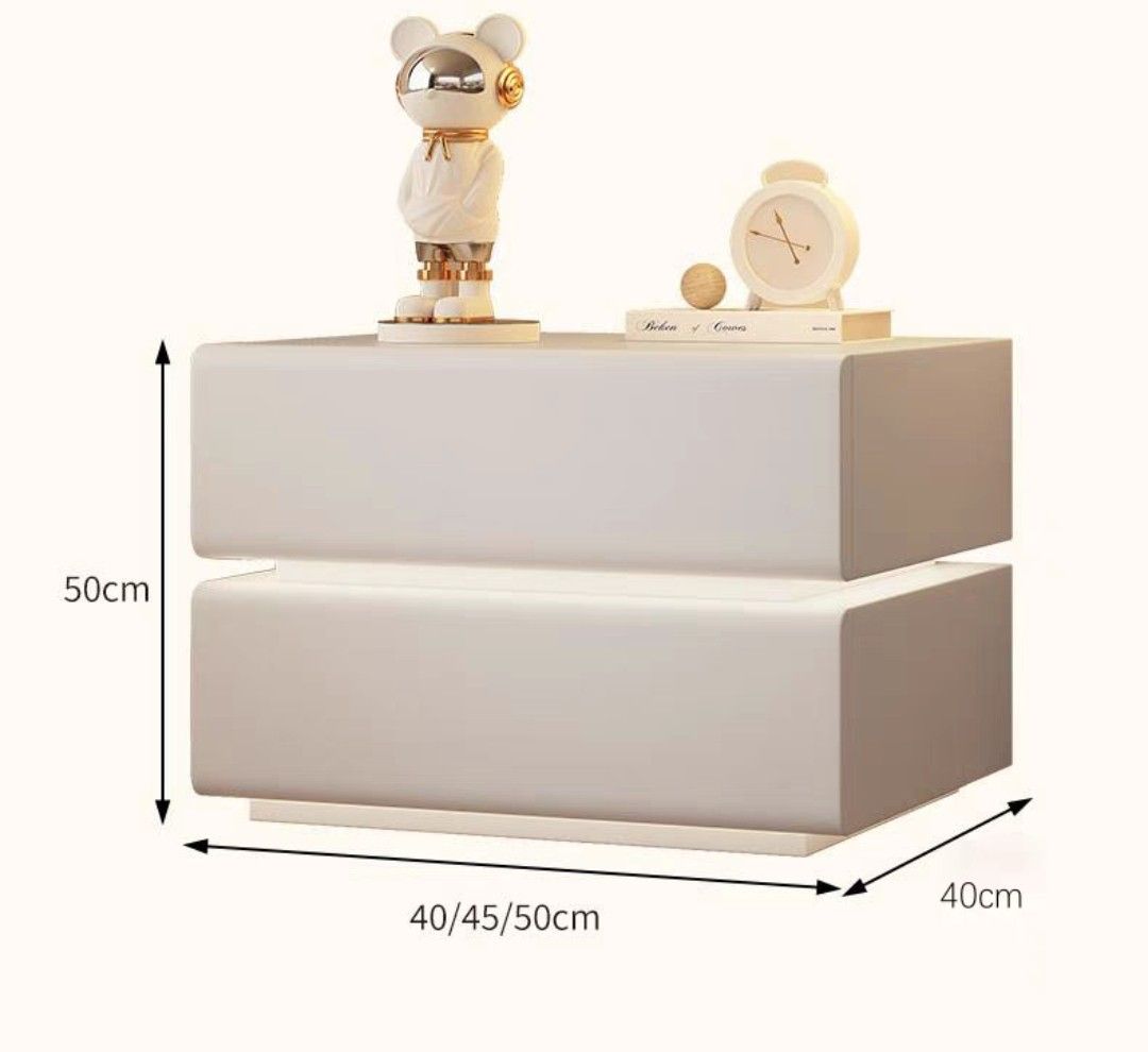 MoZQ ベッドサイドテーブル