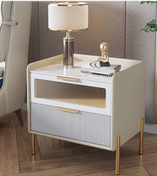 NilaV ベッドサイドテーブル