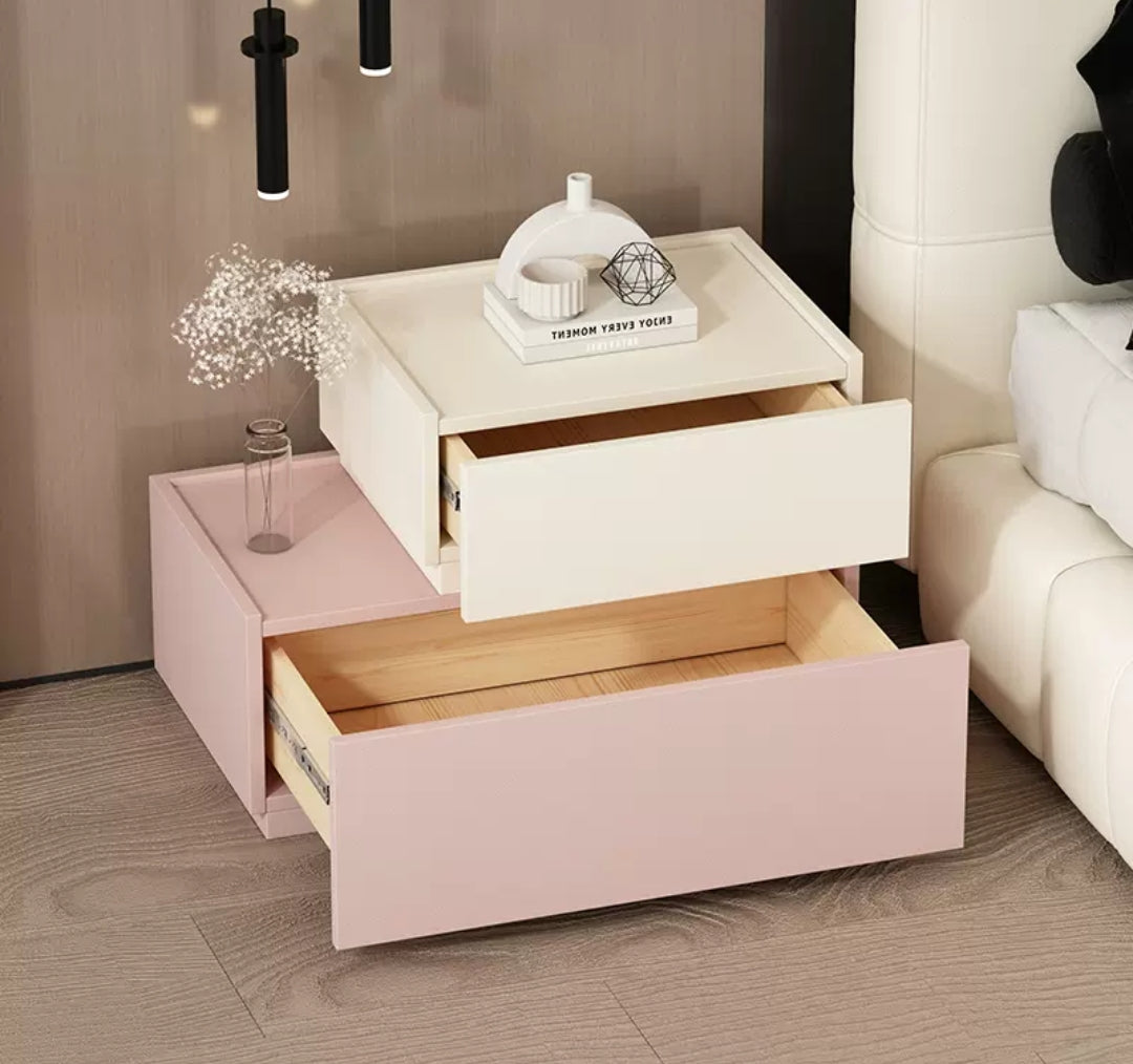 MontvieQ Bedside Table