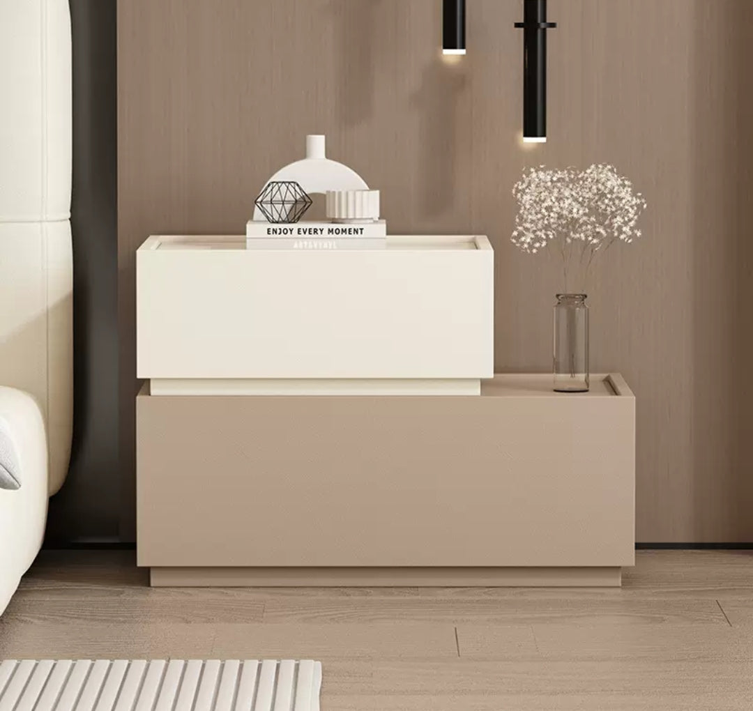 MontvieQ Bedside Table