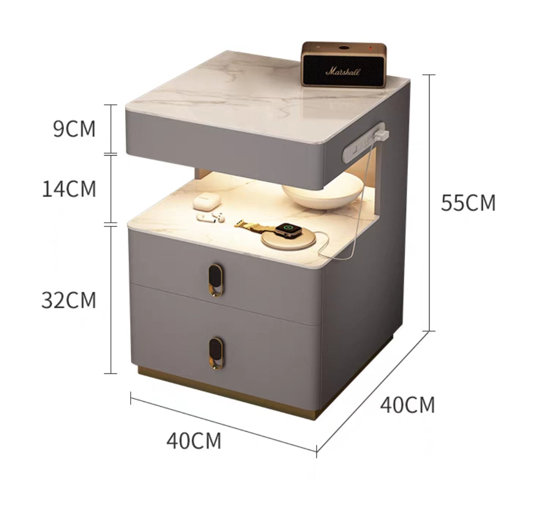 木々のベッドサイドテーブル