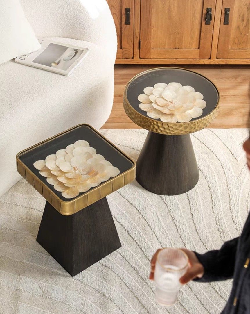 SheLline Side Table