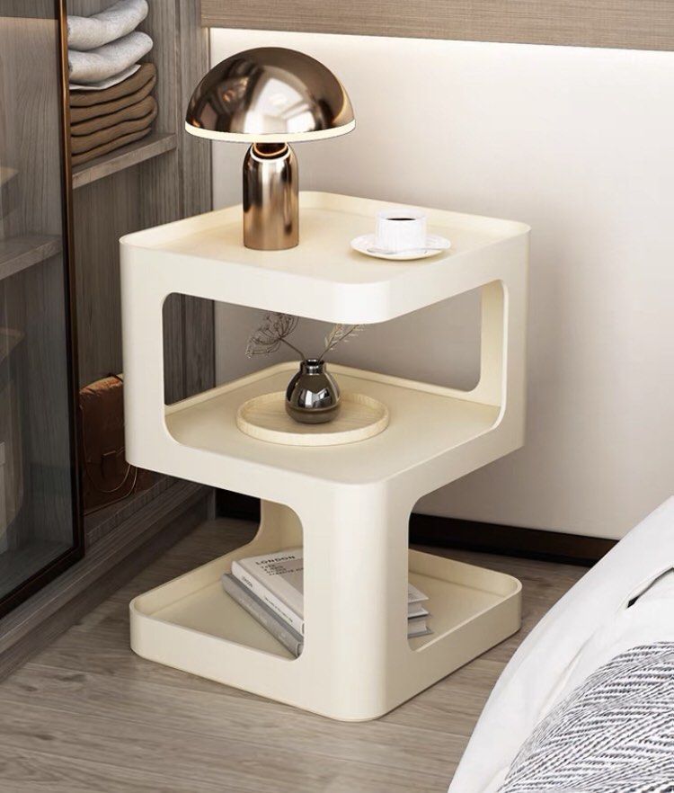TiZaX Side Table