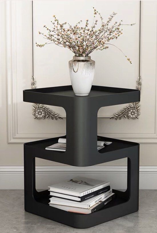 TiZaX Side Table