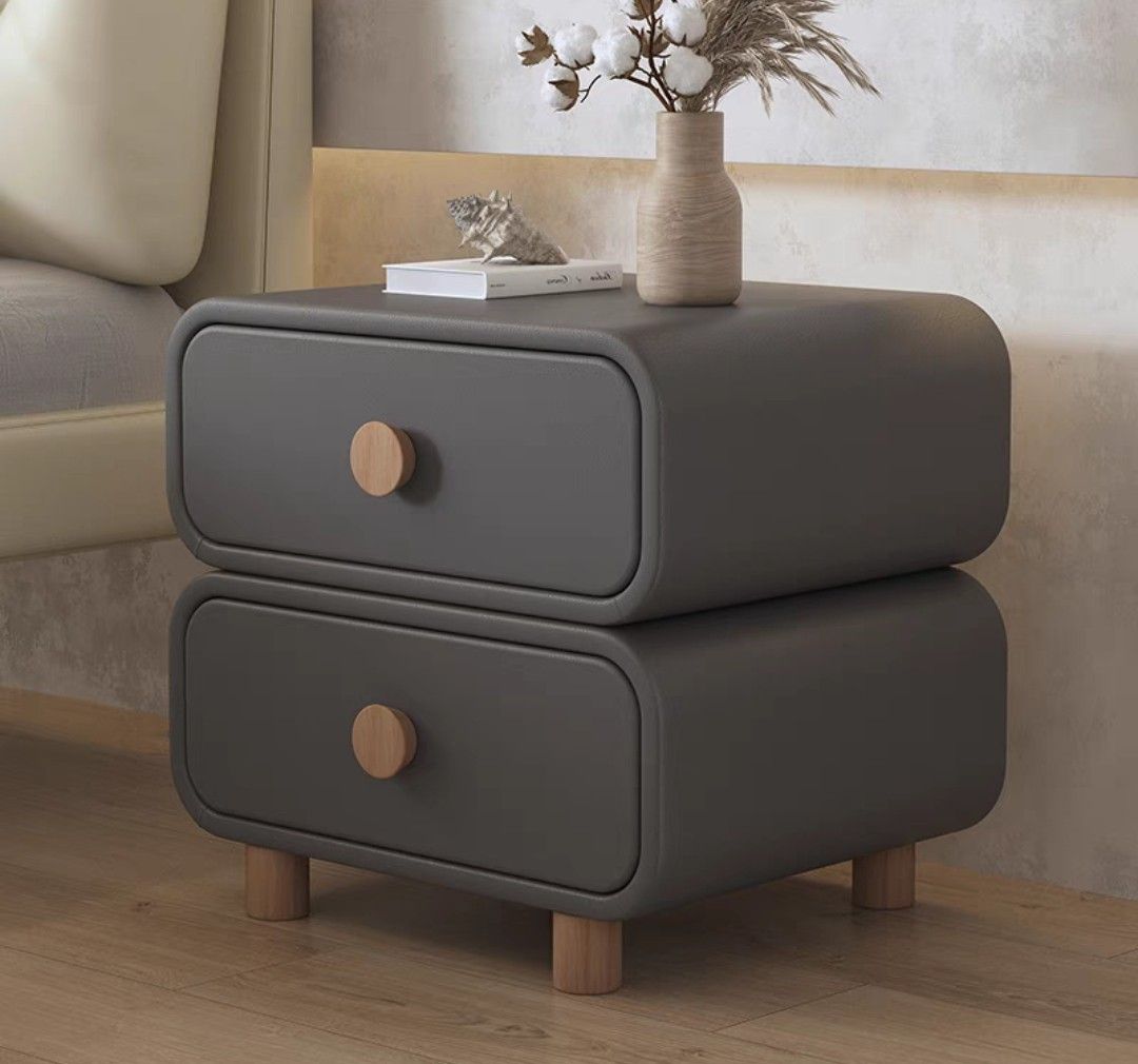 ZoXv Bedside Table