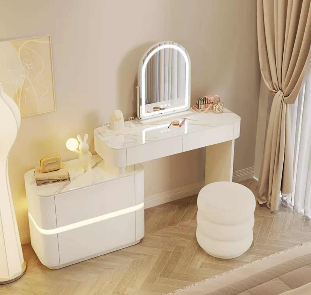 LneS Vanity Dressing Table