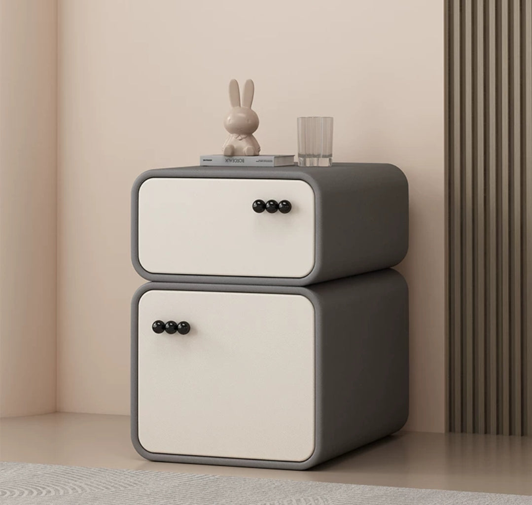 TinyMinI Bedside Table