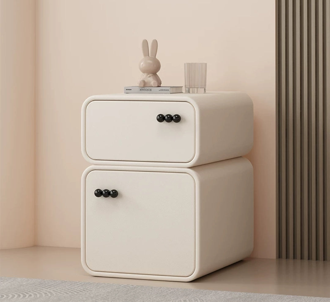 TinyMinI Bedside Table