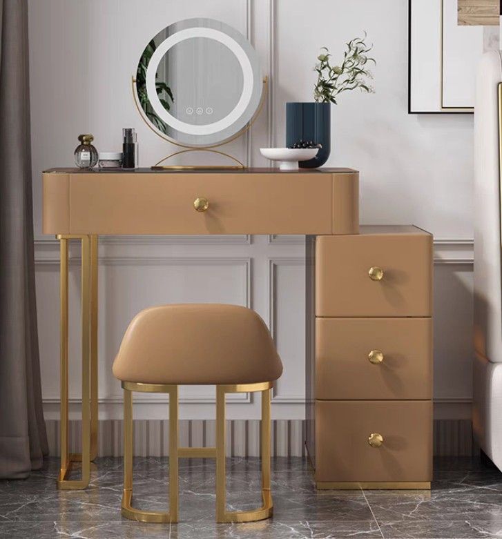 KaVerI Vanity Dressing Table