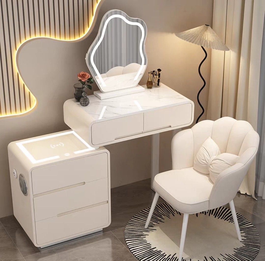 MilkY Vanity Dressing Table