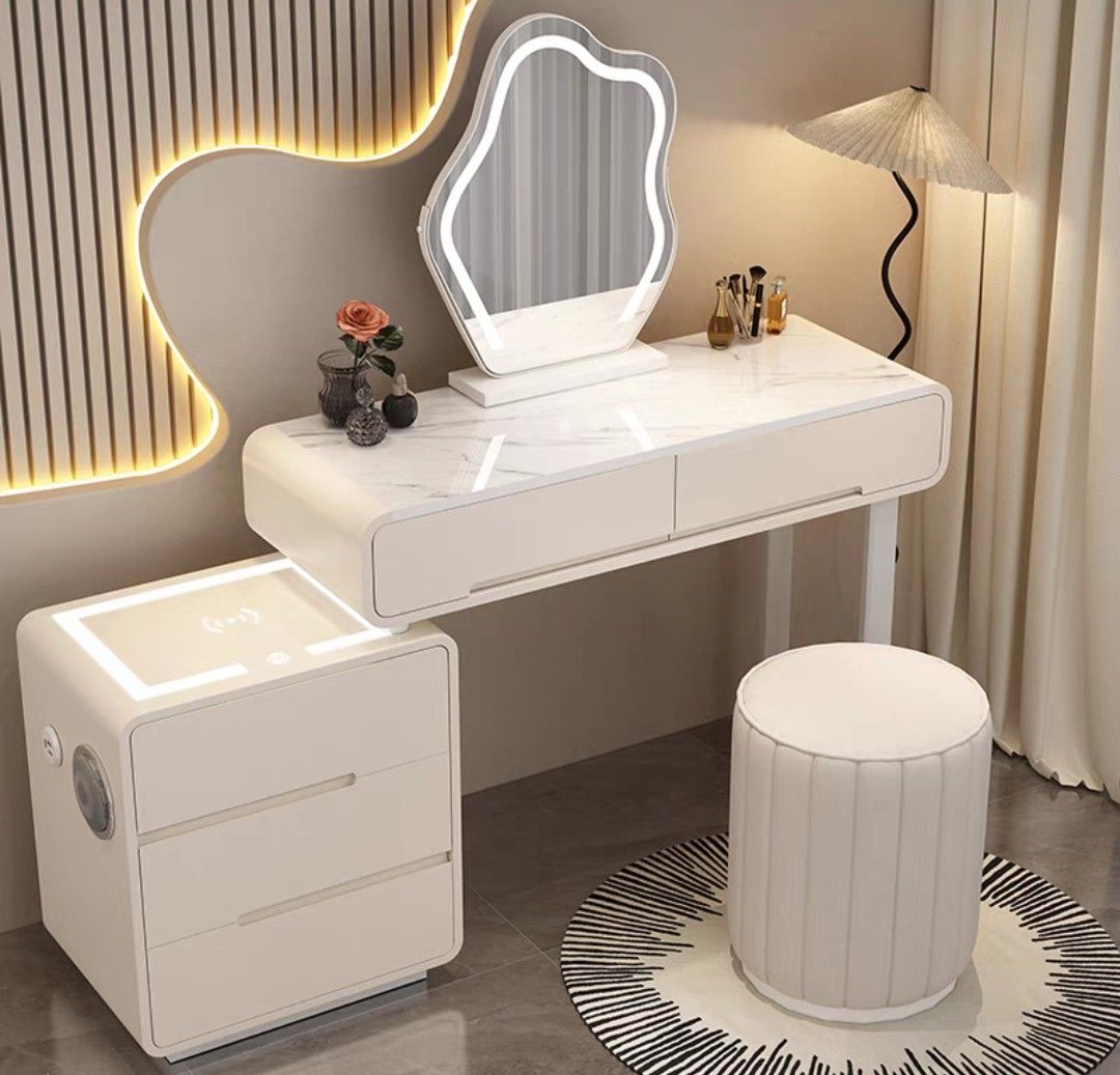 MilkY Vanity Dressing Table