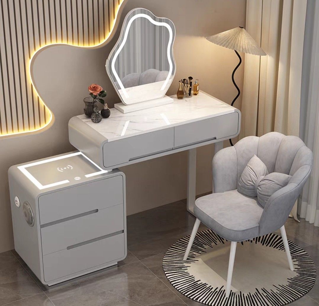 MilkY Vanity Dressing Table