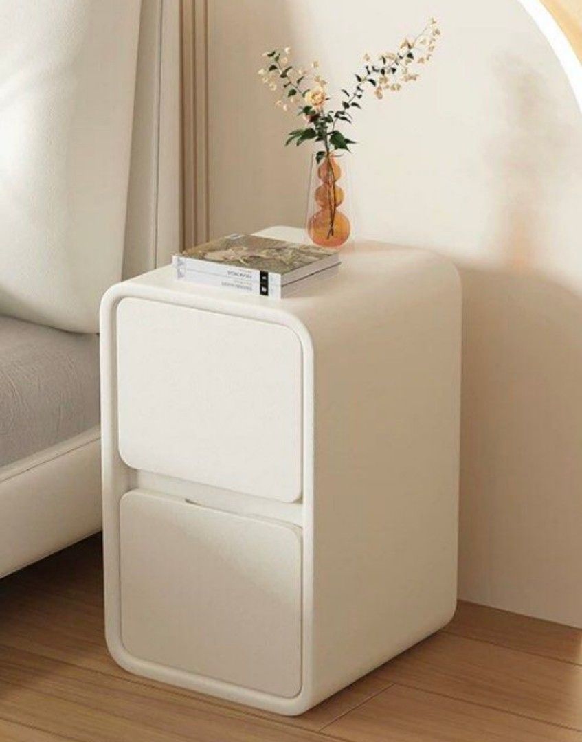 MiNa BedSide Table