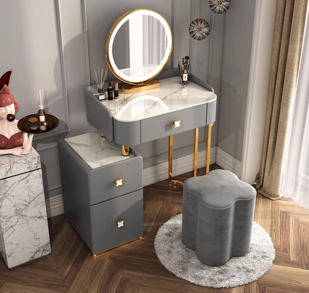 ClOve Vanity Dressing Table