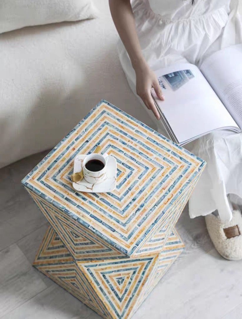 YaaQ Side Table