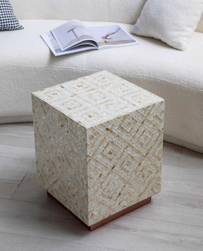 YaaQ Side Table