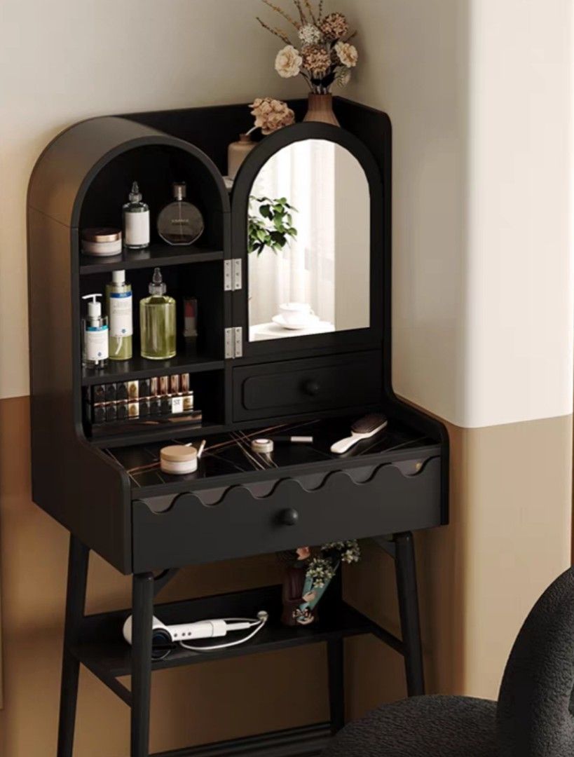 YuRa Vanity Dressing Table